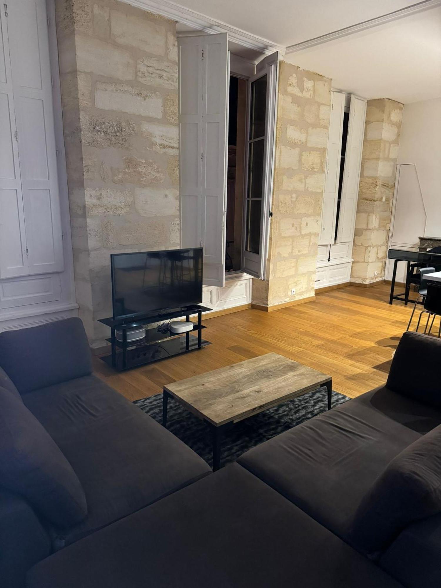 Appartamento Atypique Grand Theatre Bordeaux Esterno foto